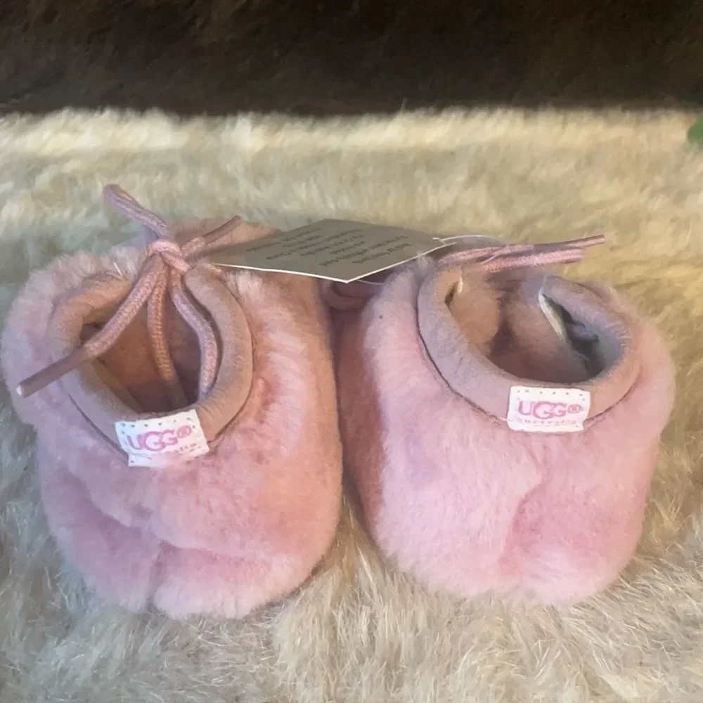 UGG baby slippers (5147) NWT